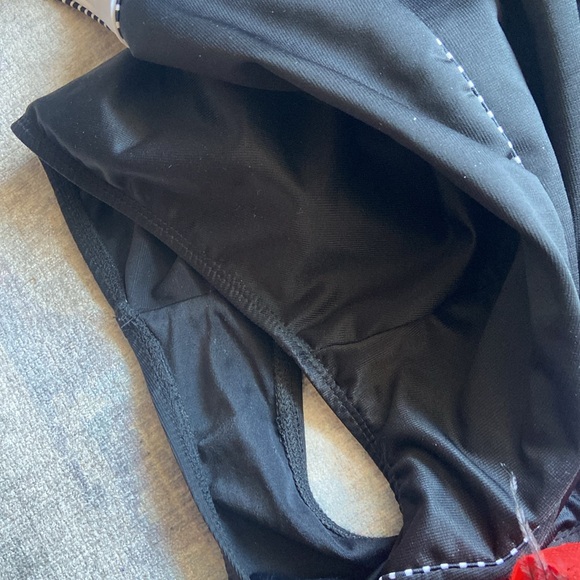 Miraclesuit- Touche One Piece in Colorblock - Picture 9 of 10